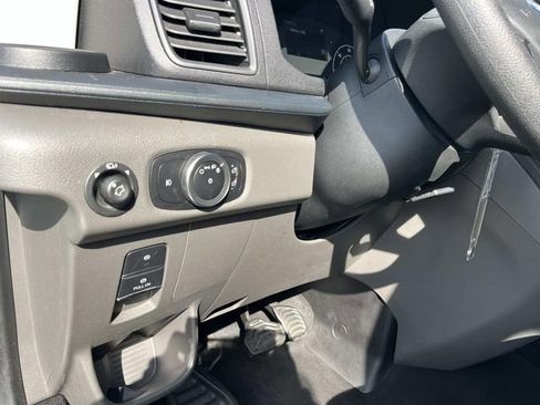 Used 2024 Ford Transit 350 XLT RWD image 32