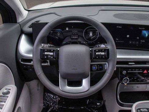 New 2026 Hyundai Ioniq 9 SE image 12