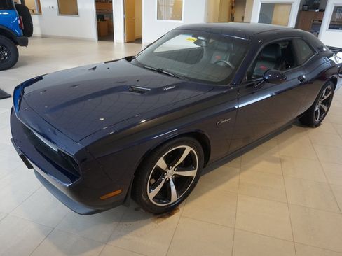 Used 2014 Dodge Challenger R/T image 2