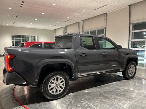 New 2026 Toyota Tacoma SR5 image 9