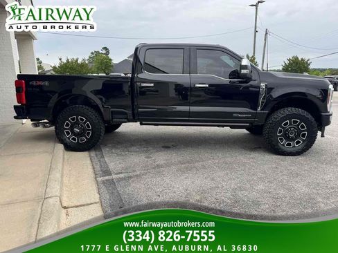 Used 2024 Ford F250 Platinum AWD/4WD image 5