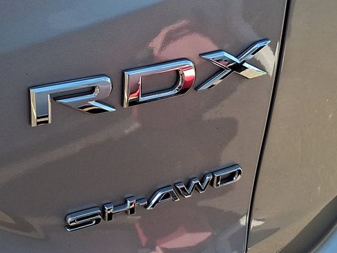 Used 2023 Acura RDX AWD w/ Technology Package image 4