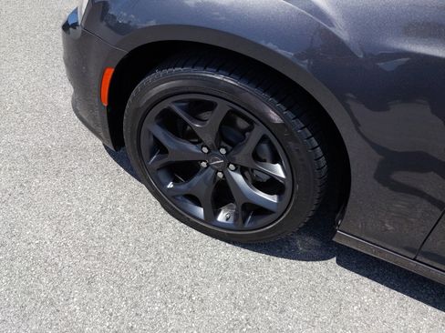 New 2023 Chrysler 300 Touring L w/ Popular Equipment Group image 9