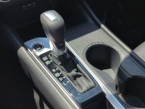 Used 2025 Nissan Altima 2.5 S FWD image 27