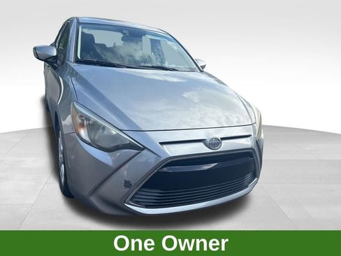 Used 2016 Scion iA FWD image 3
