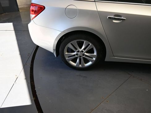 Used 2013 Chevrolet Cruze LTZ FWD image 19