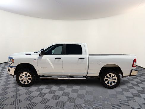 Used 2024 RAM 2500 Big Horn w/ Off Road Package AWD/4WD image 2
