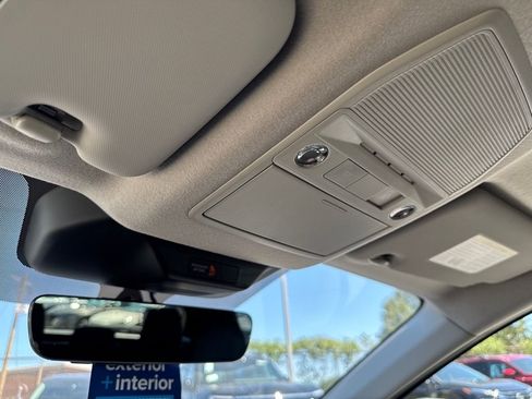 New 2025 Nissan Kicks SR w/ Interior Electronics Package FWD image 25