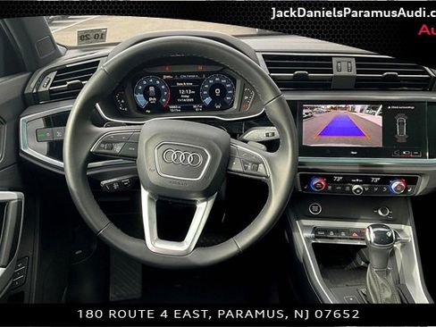 Used 2024 Audi Q3 2.0T Premium image 5