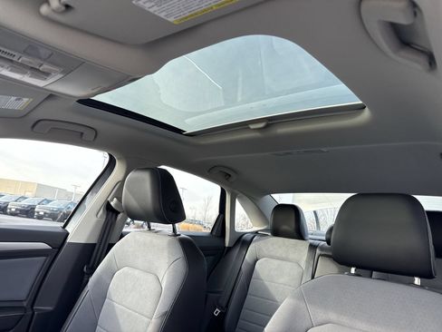 New 2026 Volkswagen Jetta SE FWD image 21