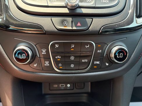 Used 2023 Chevrolet Equinox RS w/ RS Leather Package FWD image 23