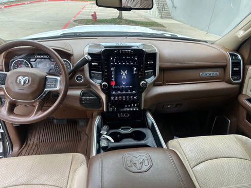 Used 2020 RAM 2500 Laramie image 17