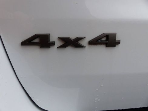 Used 2016 Jeep Grand Cherokee Laredo 75th Anniversary image 25