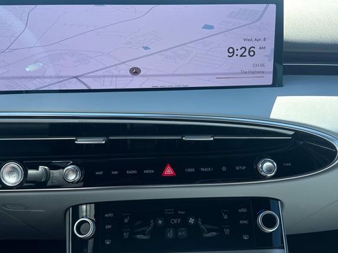 New 2026 Genesis GV70 2.5T Advanced image 28