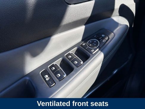 Used 2023 Hyundai Santa Fe Limited image 21