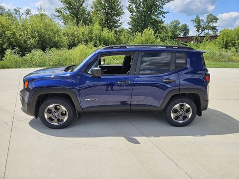 Used 2017 Jeep Renegade Sport w/ Power & Air Group AWD/4WD image 4
