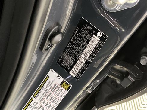 Used 2025 Toyota Corolla LE image 20