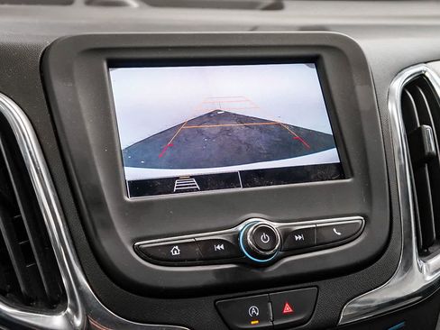 Used 2023 Chevrolet Equinox LS image 26