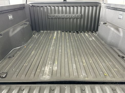 Used 2025 Toyota Tacoma SR5 image 31