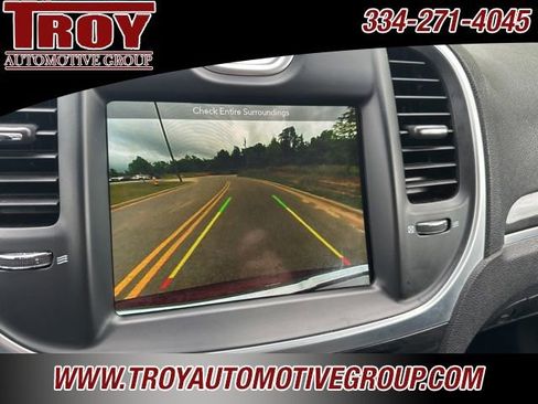 Used 2019 Chrysler 300 Touring w/ Sport Appearance Package image 20