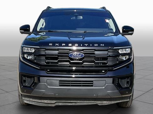 Used 2025 Ford Expedition Max Active AWD/4WD image 4