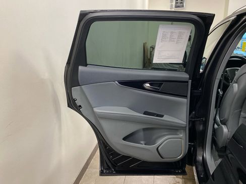 Certified 2022 Lincoln Nautilus Reserve w/ Cargo Utility Package image 8