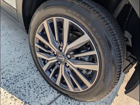 Used 2024 Nissan Kicks SR image 21