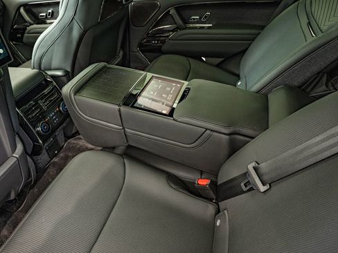 New 2026 Land Rover Range Rover SV AWD/4WD image 35