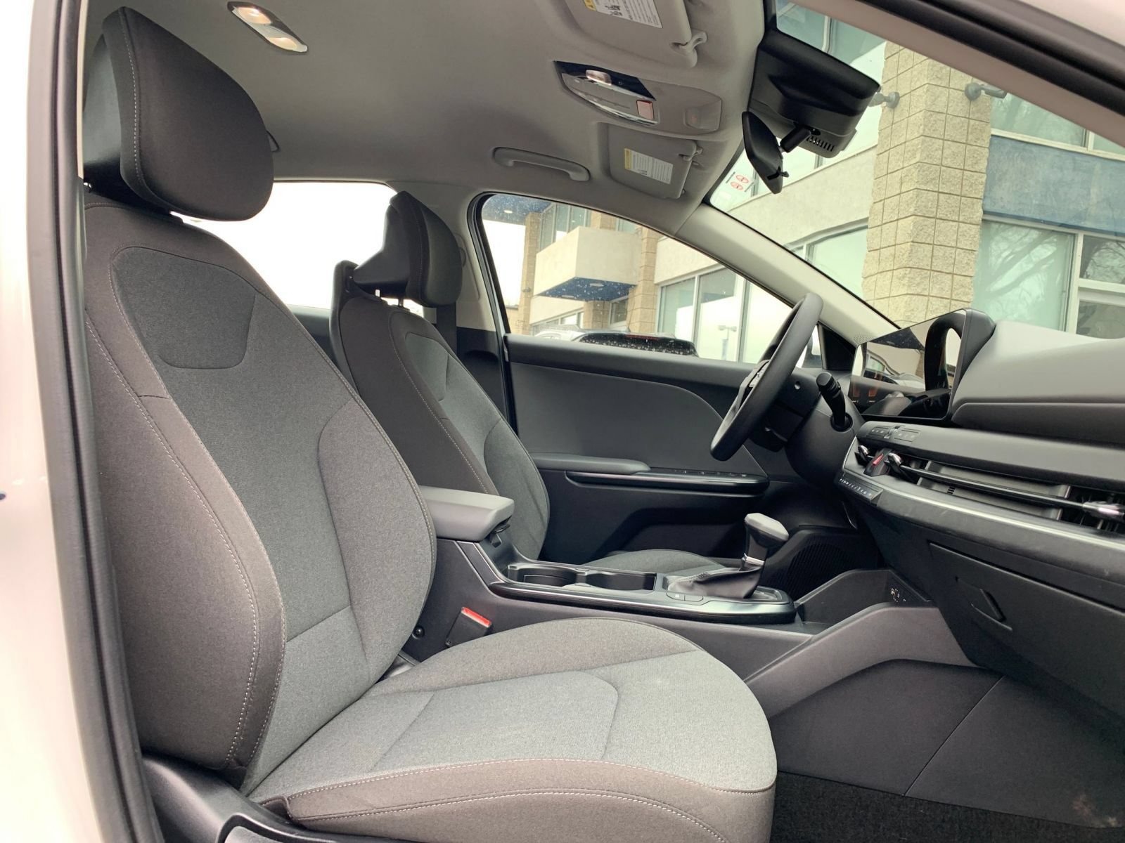Used 2025 Kia K4 FWD image 34