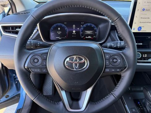 Used 2026 Toyota Corolla Cross XLE w/ Convenience Package image 19