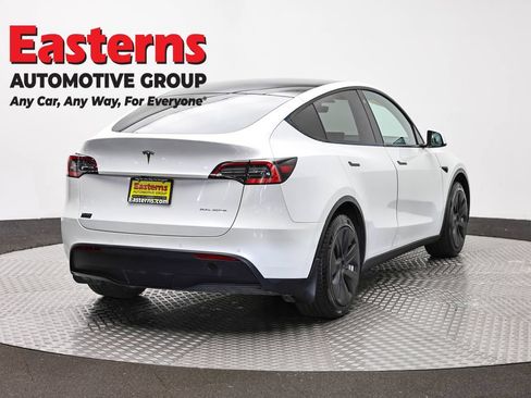 Used 2021 Tesla Model Y Long Range AWD/4WD image 5