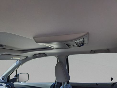 Used 2018 Honda Pilot Touring image 21