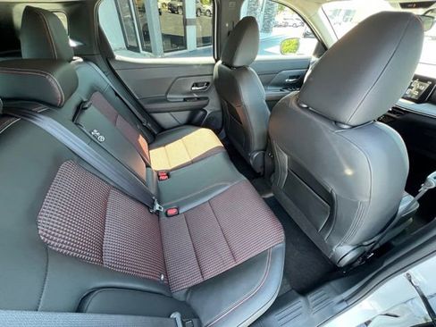 Used 2025 Nissan Kicks SR image 15