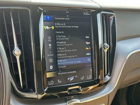 Used 2020 Volvo XC60 T8 Momentum w/ Protection Package Premier image 12