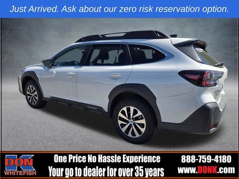 Used 2025 Subaru Outback Premium AWD/4WD image 4
