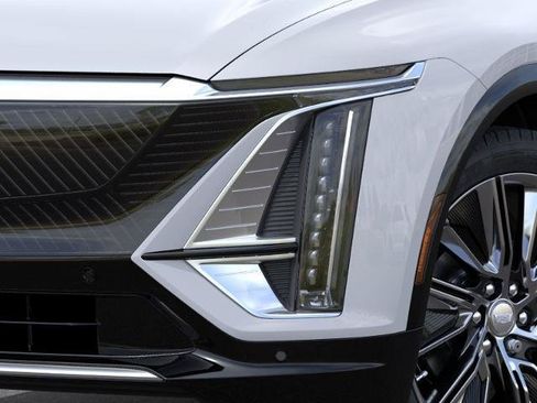 New 2026 Cadillac Lyriq Signature Luxury w/ Nappa Leather Package RWD image 10