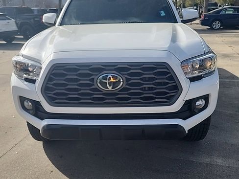 Used 2023 Toyota Tacoma TRD Off-Road image 7