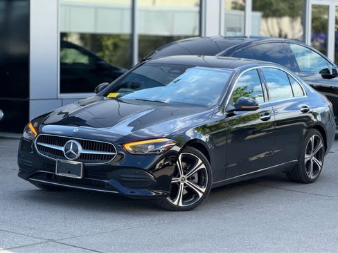 Used 2024 Mercedes-Benz C 300 Sedan image 2