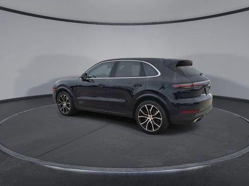 Used 2023 Porsche Cayenne AWD/4WD image 6