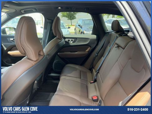 Used 2024 Volvo XC60 B5 Plus AWD/4WD image 9
