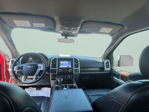 Used 2019 Ford F150 Lariat w/ Equipment Group 502A Luxury AWD/4WD image 25