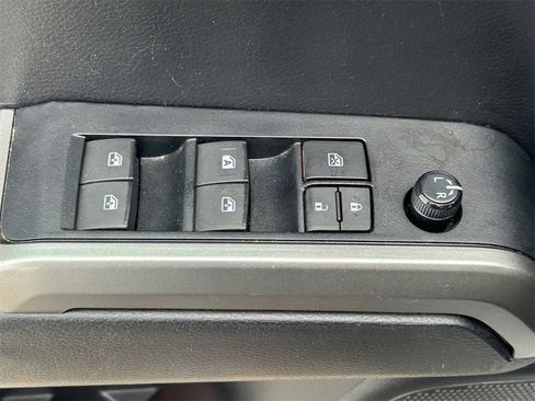 Used 2021 Toyota Tacoma SR5 image 22