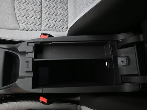 Used 2023 Chevrolet Equinox LS w/ LS Convenience Package FWD image 19