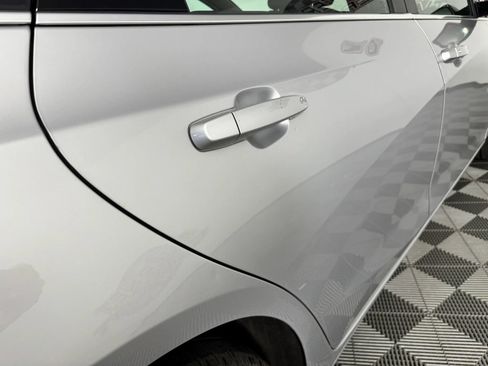 Used 2021 Chevrolet Malibu LT FWD image 28