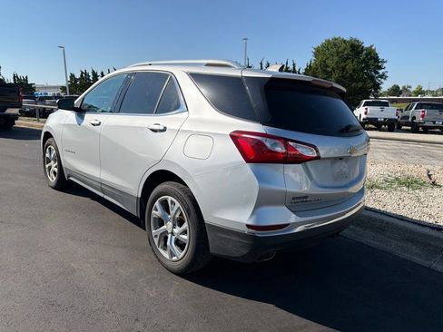Used 2020 Chevrolet Equinox LT w/ LPO, Cargo Package AWD/4WD image 4