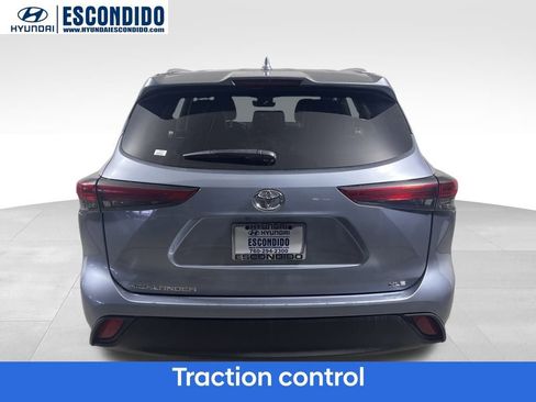 Used 2023 Toyota Highlander XLE image 5