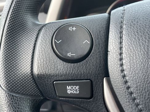 Used 2016 Toyota RAV4 LE FWD image 20