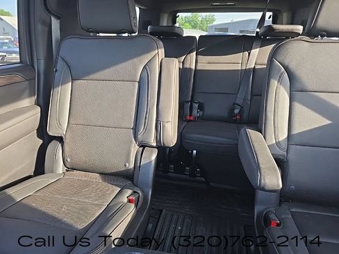 Used 2024 Chevrolet Suburban High Country AWD/4WD image 22