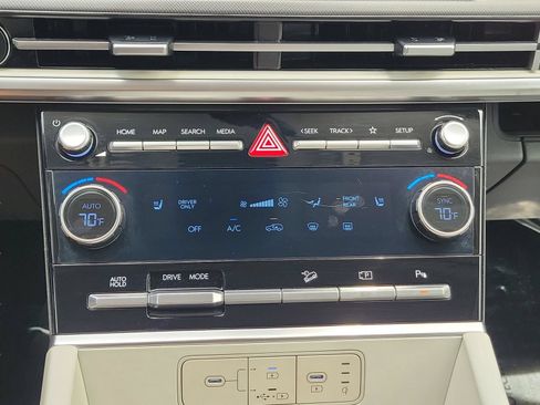 Used 2025 Hyundai Santa Fe SEL FWD image 39