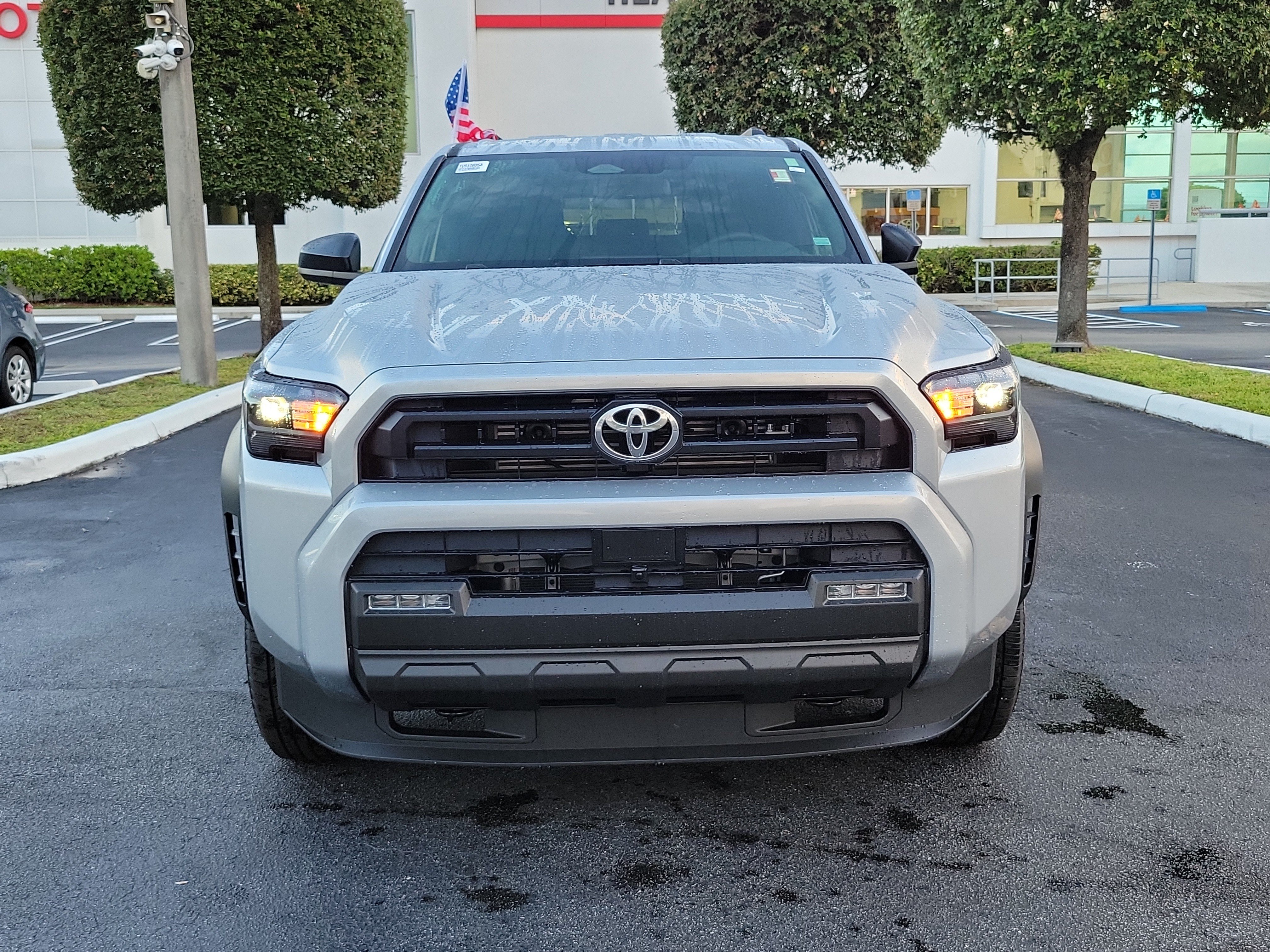Used 2026 Toyota 4Runner SR5 AWD/4WD image 4
